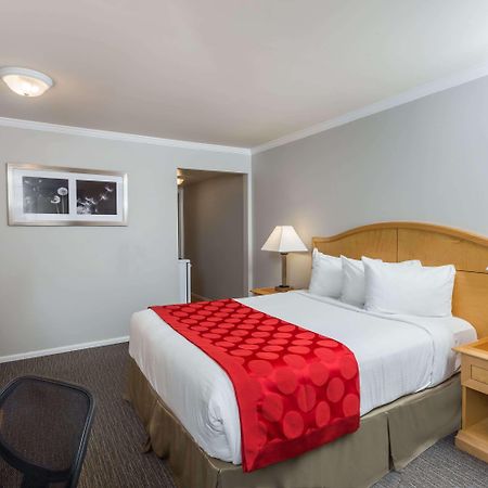 Ramada By Wyndham Duncan Cowichan Valley Екстериор снимка
