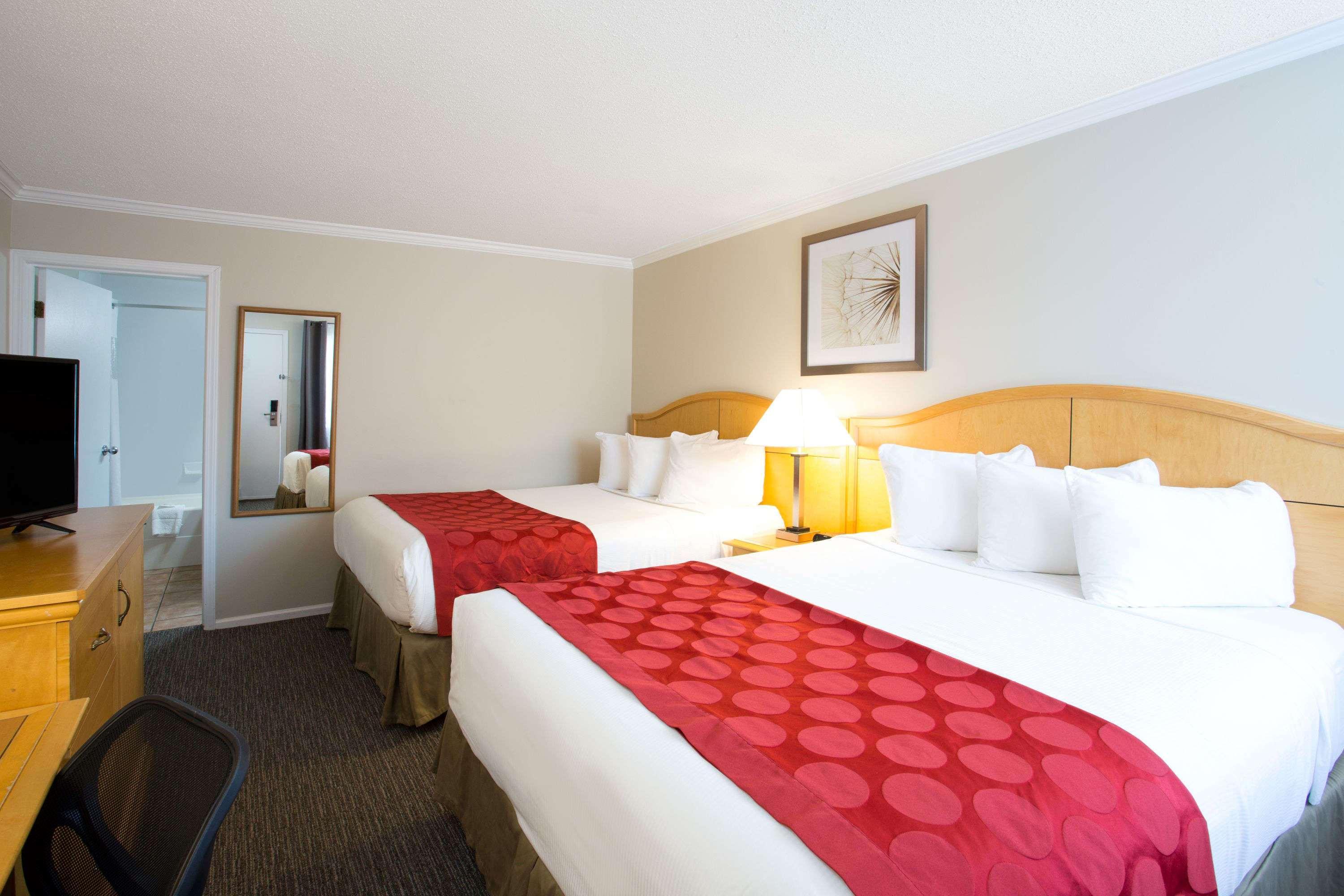 Ramada By Wyndham Duncan Cowichan Valley Екстериор снимка
