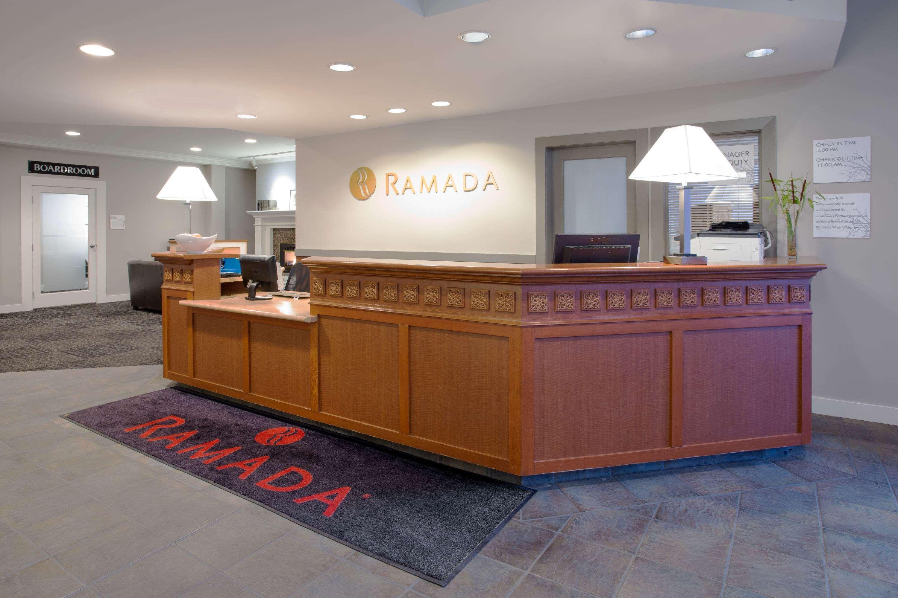 Ramada By Wyndham Duncan Cowichan Valley Екстериор снимка