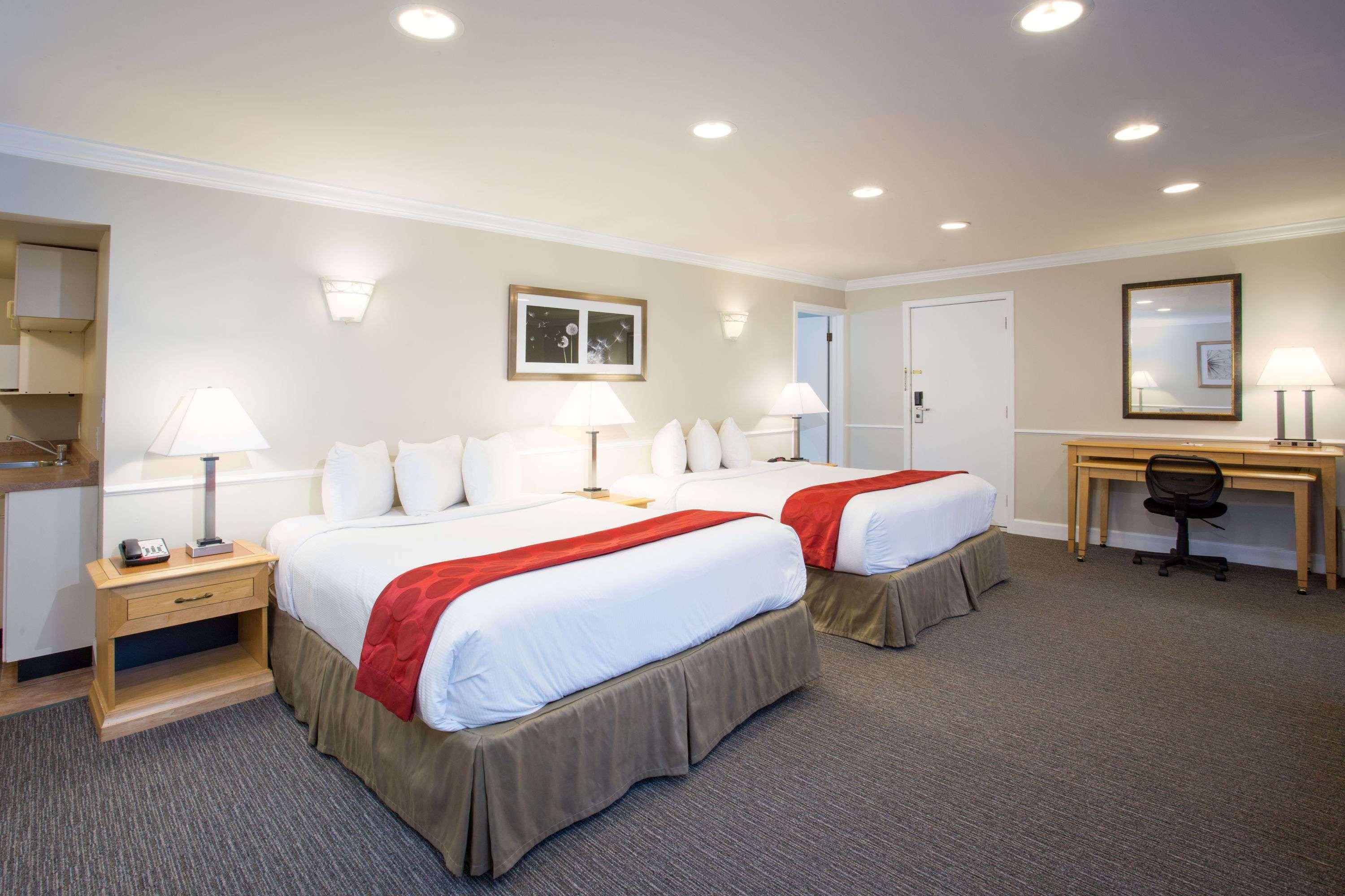 Ramada By Wyndham Duncan Cowichan Valley Екстериор снимка