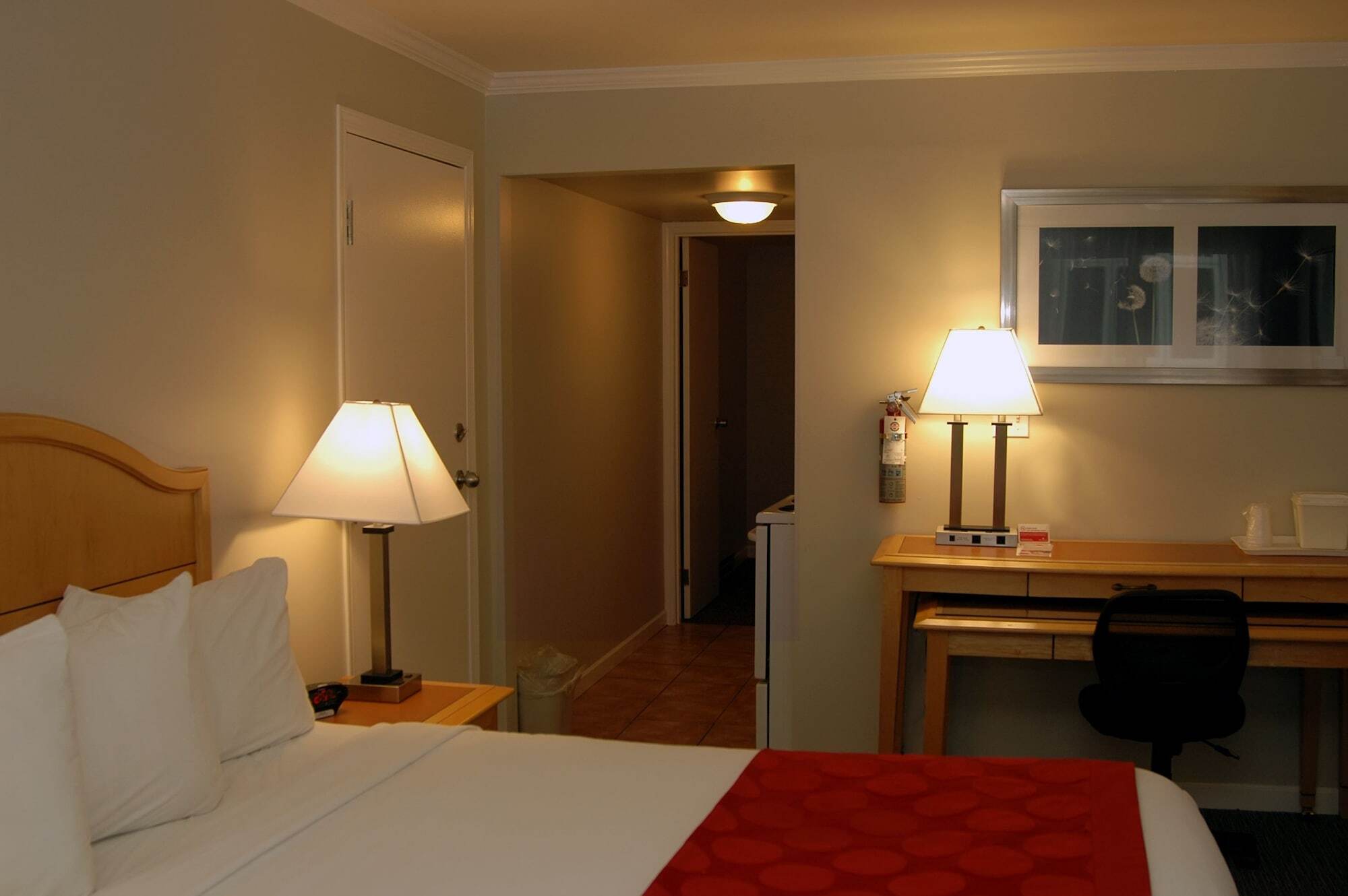 Ramada By Wyndham Duncan Cowichan Valley Екстериор снимка